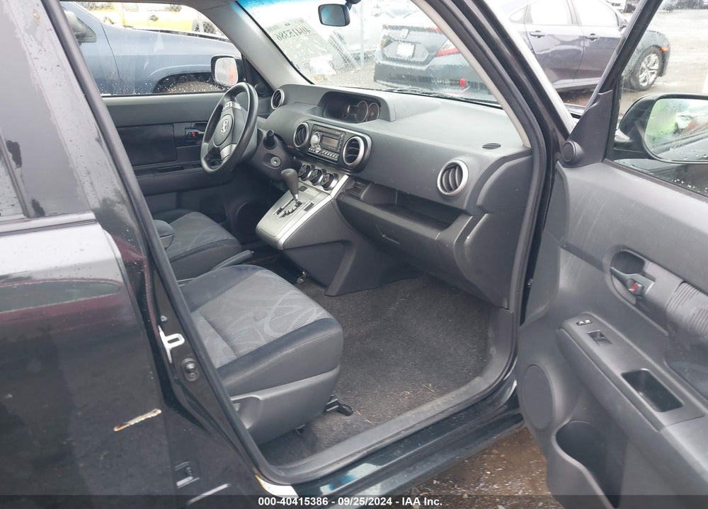 2011 SCION XB VIN: JTLZE4FE7B1137005