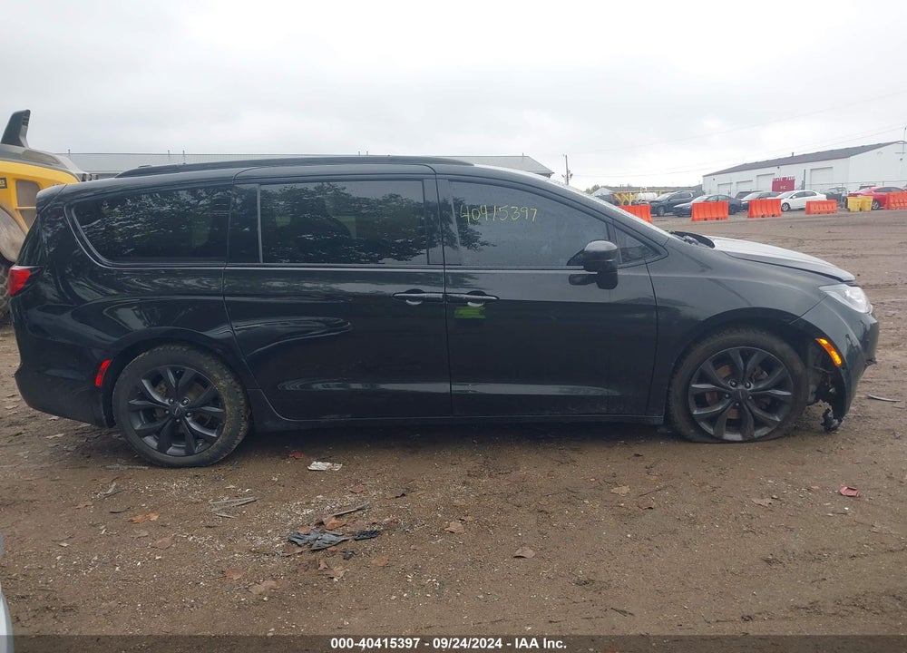 2019 CHRYSLER PACIFICA TOURING L VIN: 2C4RC1BG7KR627530