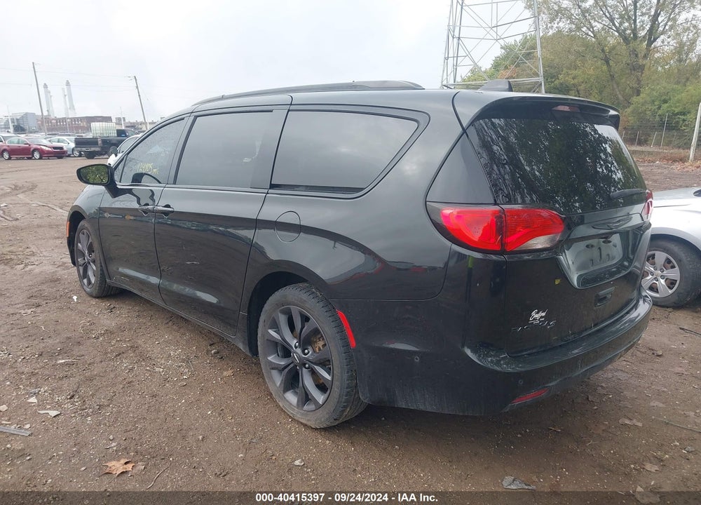 2019 CHRYSLER PACIFICA TOURING L VIN: 2C4RC1BG7KR627530