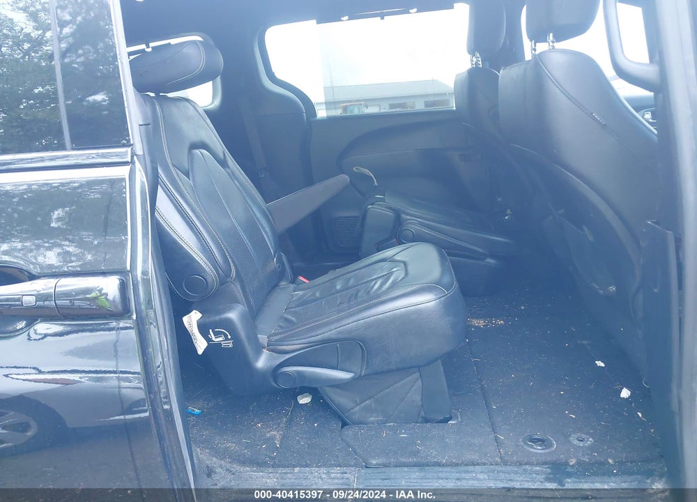 2019 CHRYSLER PACIFICA TOURING L VIN: 2C4RC1BG7KR627530