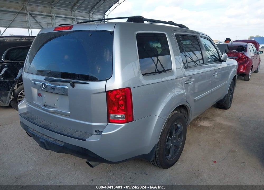 2015 HONDA PILOT EX-L VIN: 5FNYF3H54FB010687