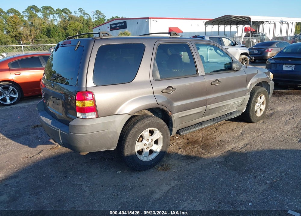 2005 FORD ESCAPE XLT VIN: 1FMYU03165KC44075