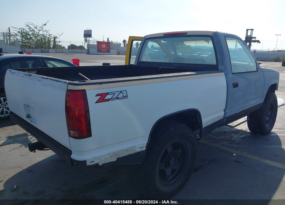 1988 GMC GMT-400 K1500 VIN: 1GTDK14K0JZ522041