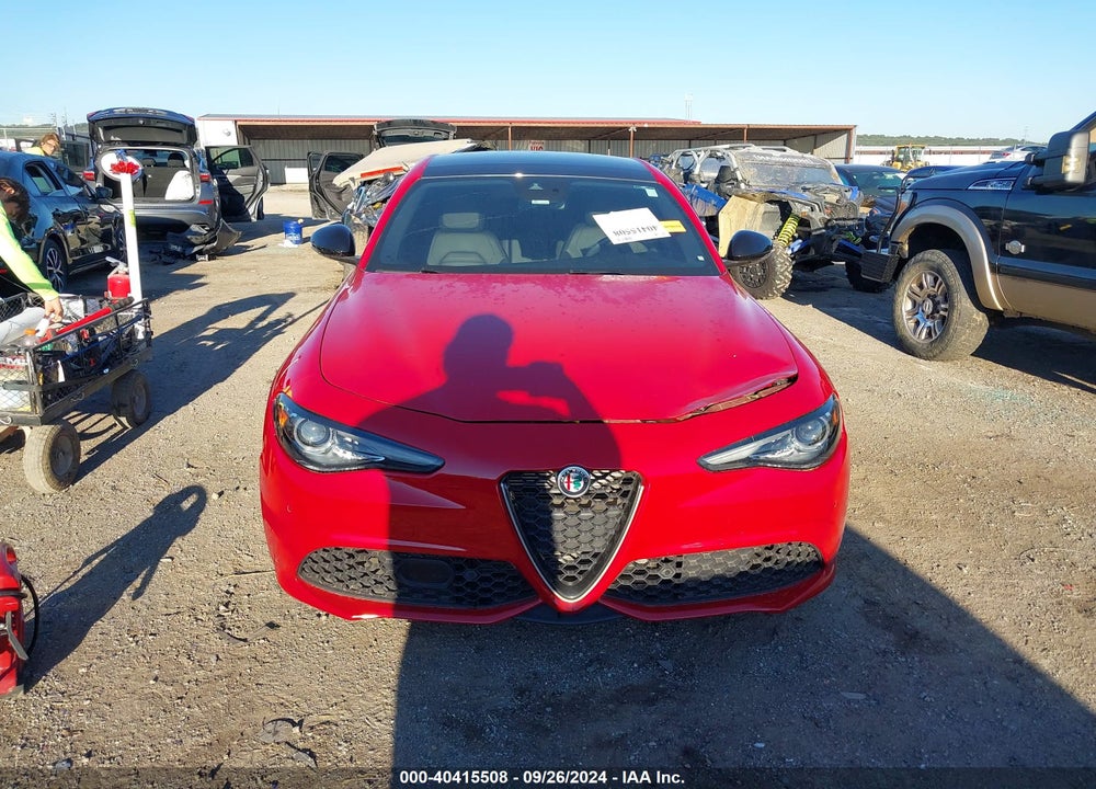 2022 ALFA ROMEO GIULIA VELOCE AWD VIN: ZARFANBN4N7656235