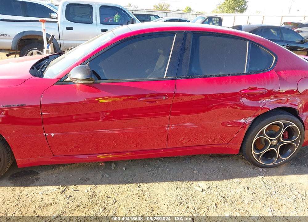 2022 ALFA ROMEO GIULIA VELOCE AWD VIN: ZARFANBN4N7656235
