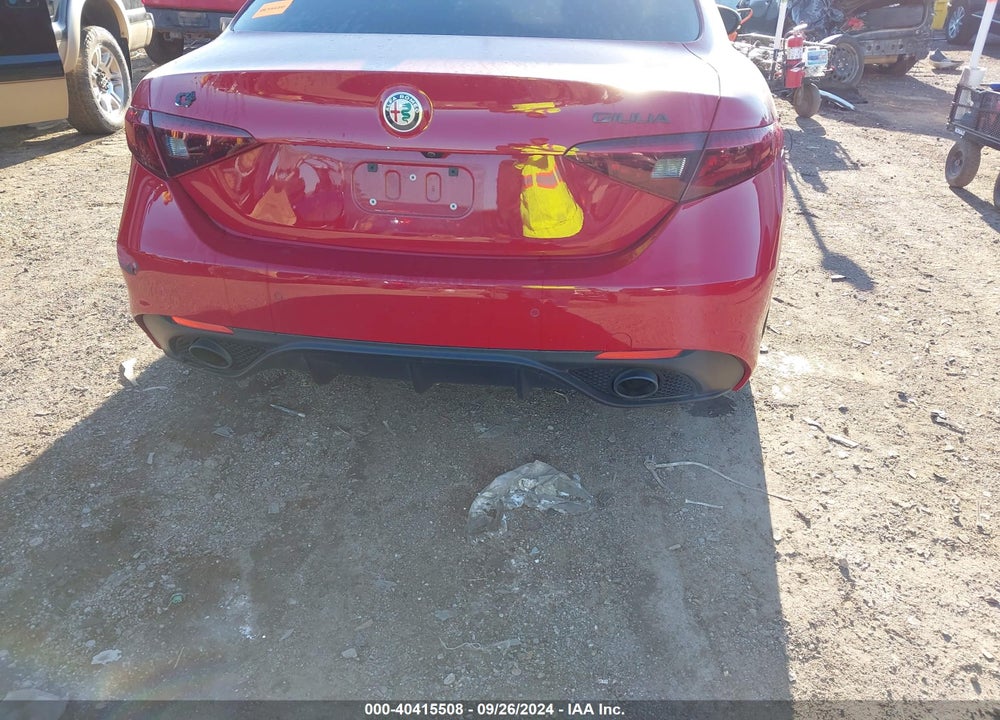 2022 ALFA ROMEO GIULIA VELOCE AWD VIN: ZARFANBN4N7656235