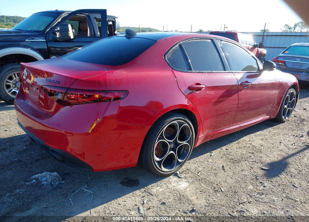 2022 ALFA ROMEO GIULIA VELOCE AWD VIN: ZARFANBN4N7656235