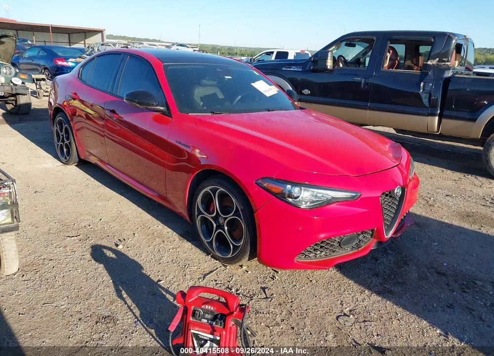 2022 ALFA ROMEO GIULIA VELOCE AWD VIN: ZARFANBN4N7656235