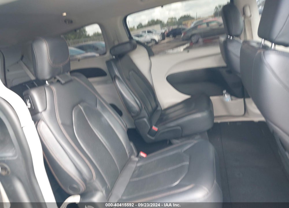 2019 CHRYSLER PACIFICA TOURING L VIN: 2C4RC1BG0KR594015