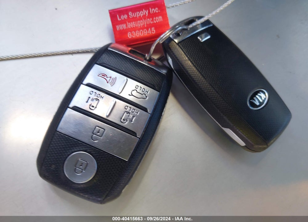 2017 KIA SEDONA LX VIN: KNDMB5C12H6339512