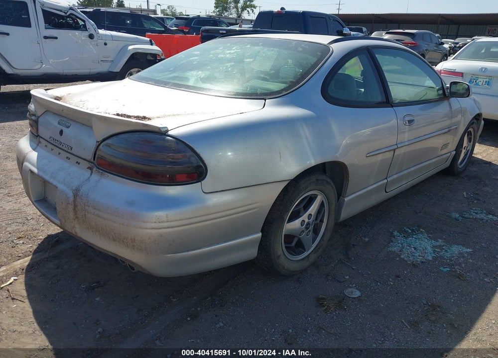 2000 PONTIAC GRAND PRIX GTP VIN: 1G2WR1217YF226738