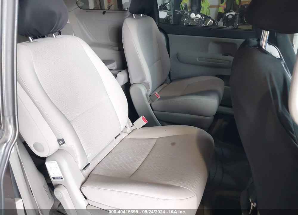 2016 KIA SEDONA LX VIN: KNDMB5C19G6158941