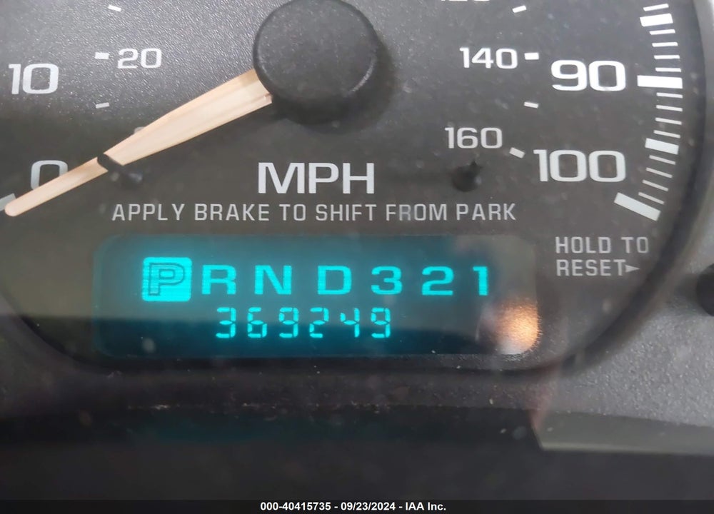2002 CHEVROLET TAHOE LS VIN: 1GNEK13Z82J329159