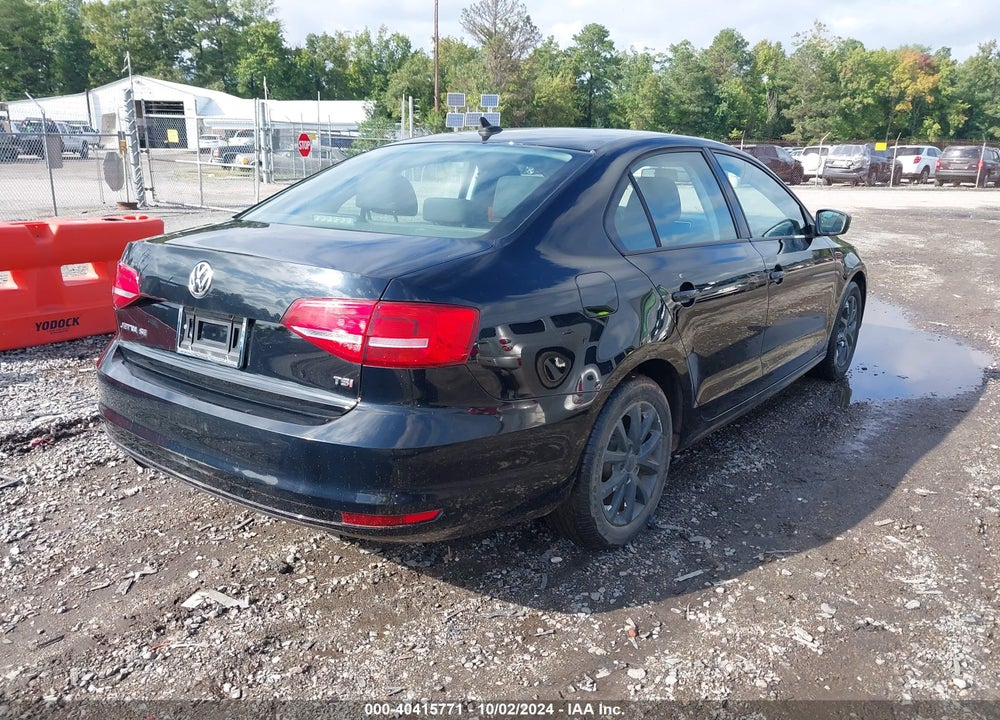 2015 VOLKSWAGEN JETTA 1.8T SE VIN: 3VWD17AJ1FM295739