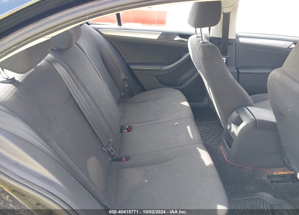 2015 VOLKSWAGEN JETTA 1.8T SE VIN: 3VWD17AJ1FM295739