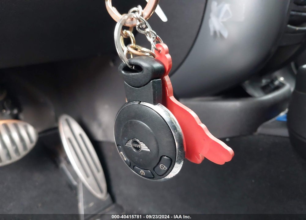 2016 MINI COUNTRYMAN COOPER S VIN: WMWZC3C52GWT10405