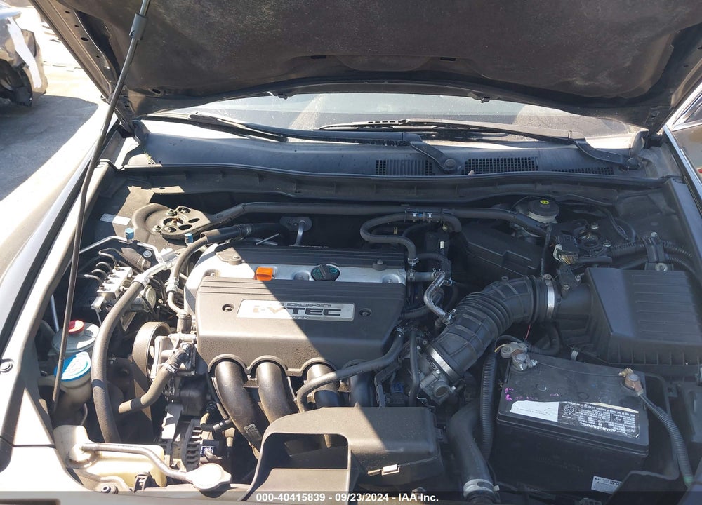 2009 HONDA ACCORD 2.4 EX VIN: 1HGCP267X9A137089