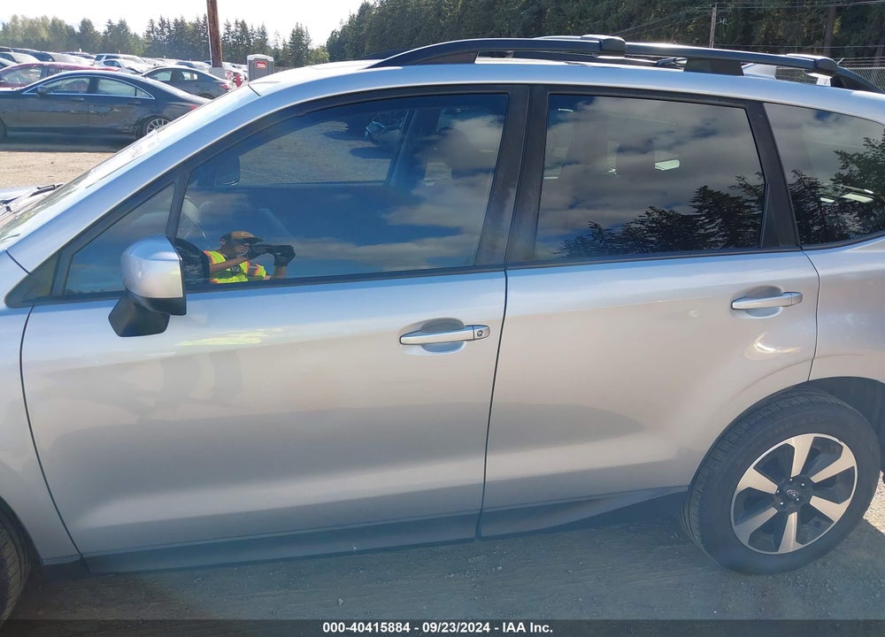 2018 SUBARU FORESTER 2.5I PREMIUM VIN: JF2SJAGC1JH520109