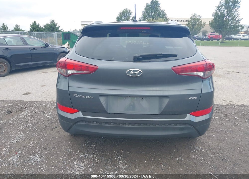 2017 HYUNDAI TUCSON SE VIN: KM8J3CA46HU497876