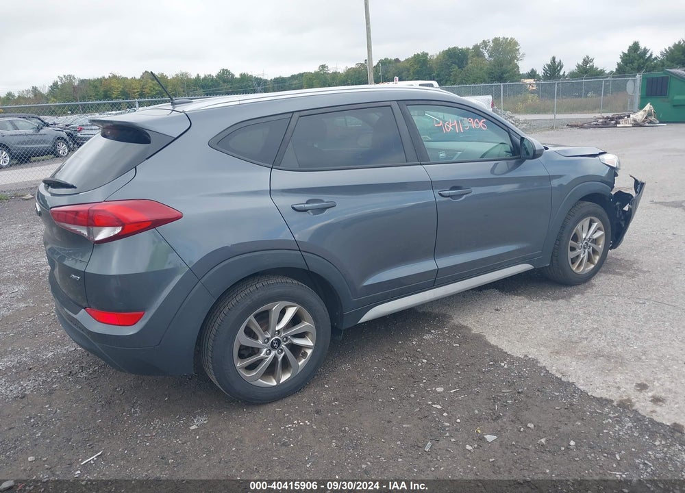 2017 HYUNDAI TUCSON SE VIN: KM8J3CA46HU497876