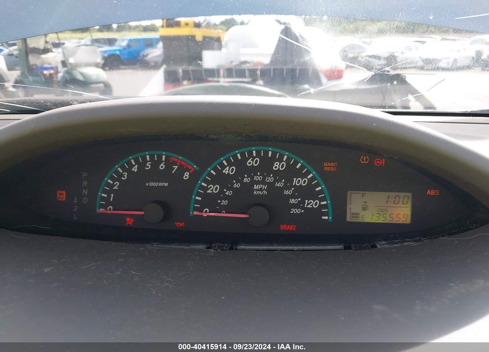 2011 TOYOTA YARIS VIN: JTDBT4K31B4081052
