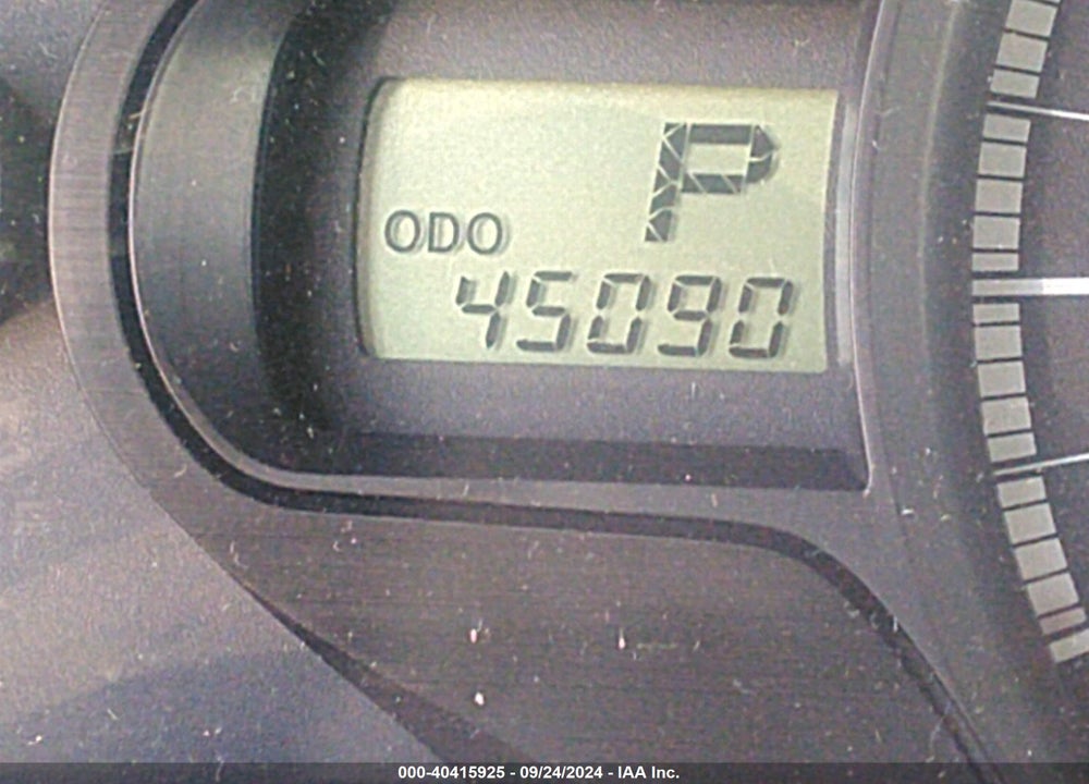 2013 TOYOTA SIENNA LE V6 8 PASSENGER VIN: 5TDKK3DC4DS323737
