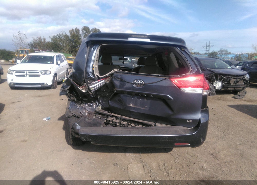 2013 TOYOTA SIENNA LE V6 8 PASSENGER VIN: 5TDKK3DC4DS323737