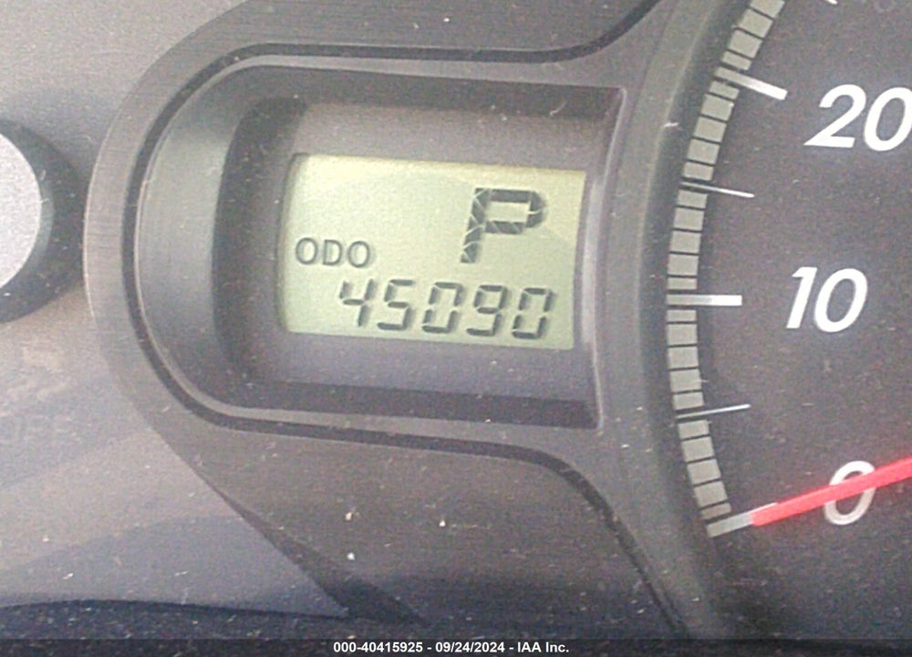 2013 TOYOTA SIENNA LE V6 8 PASSENGER VIN: 5TDKK3DC4DS323737
