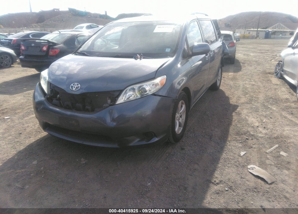 2013 TOYOTA SIENNA LE V6 8 PASSENGER VIN: 5TDKK3DC4DS323737