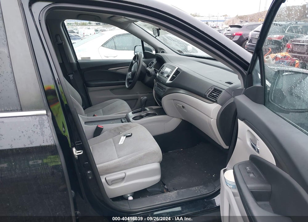 2019 HONDA PILOT LX VIN: 5FNYF6H16KB013616