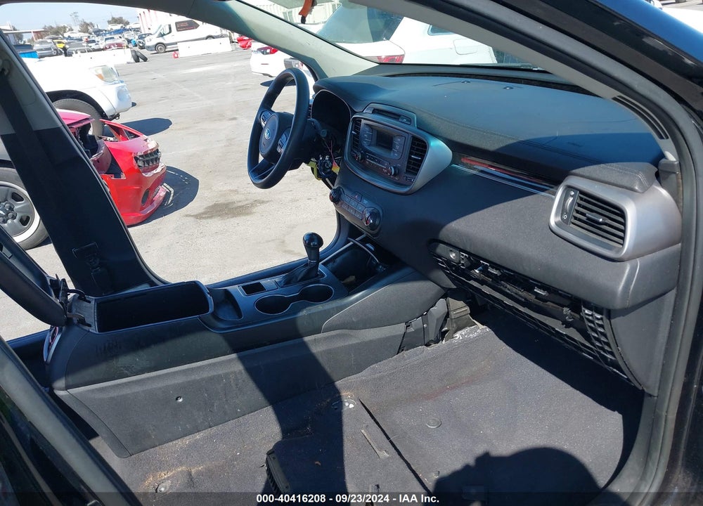 2016 KIA SORENTO 2.4L L VIN: 5XYPG4A33GG018314