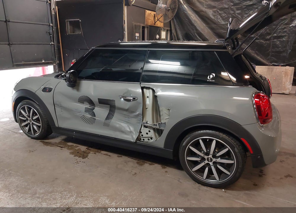 2021 MINI HARDTOP COOPER S VIN: WMWXR5C06M2P01775