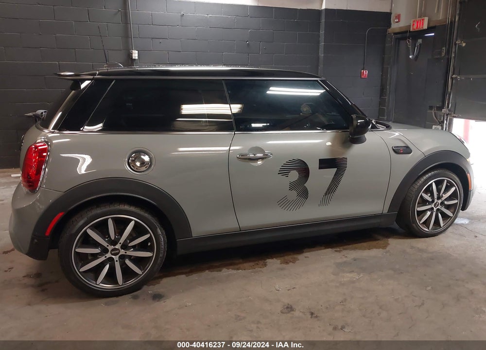 2021 MINI HARDTOP COOPER S VIN: WMWXR5C06M2P01775