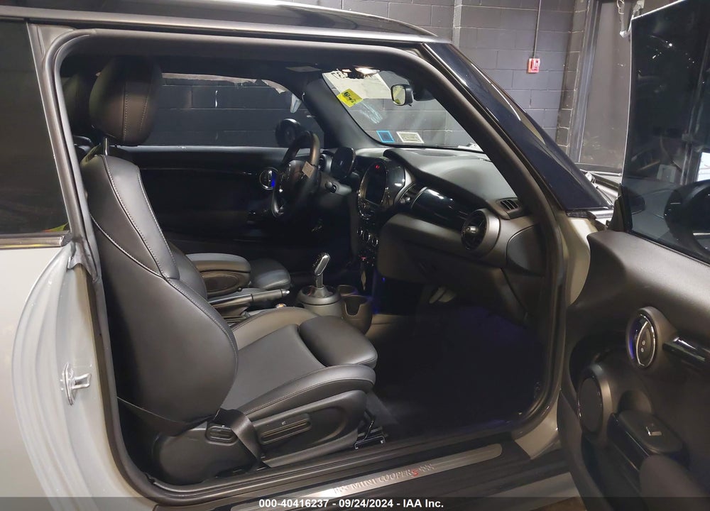 2021 MINI HARDTOP COOPER S VIN: WMWXR5C06M2P01775
