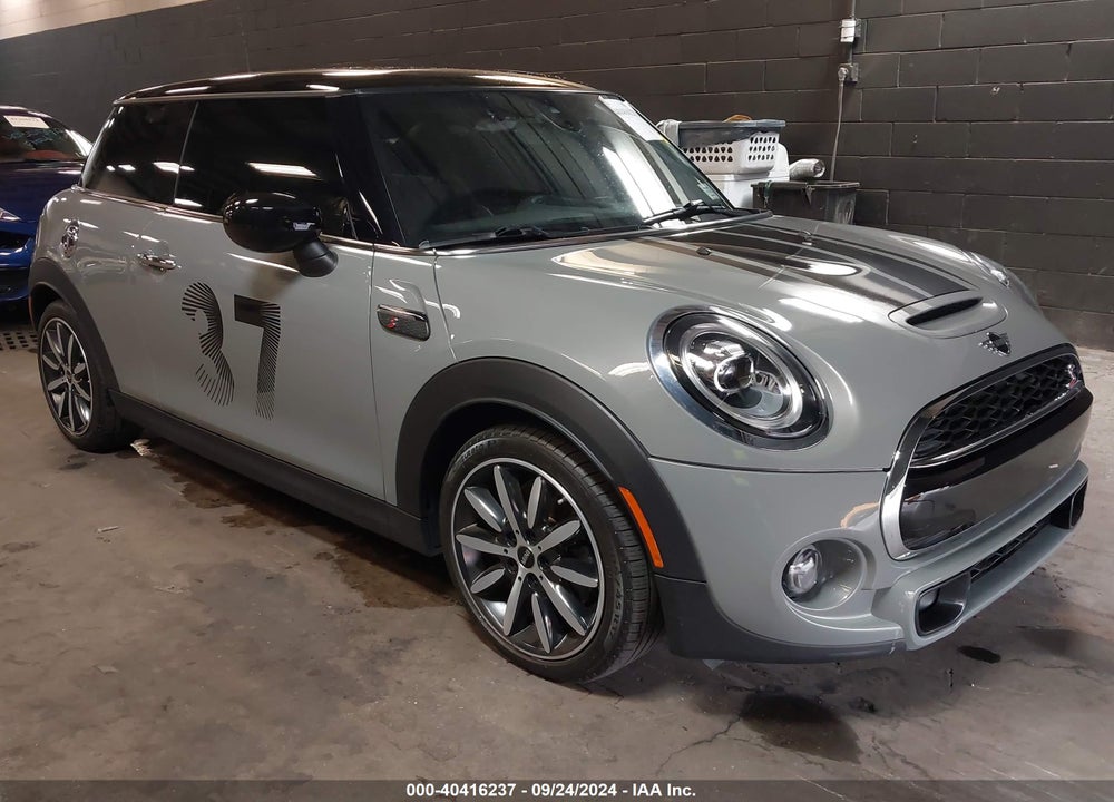 2021 MINI HARDTOP COOPER S VIN: WMWXR5C06M2P01775