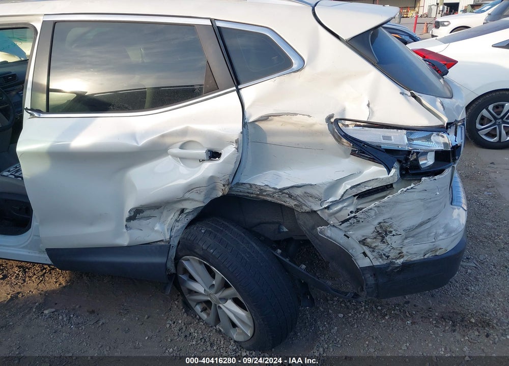 2018 NISSAN ROGUE SPORT SV VIN: JN1BJ1CP4JW194103