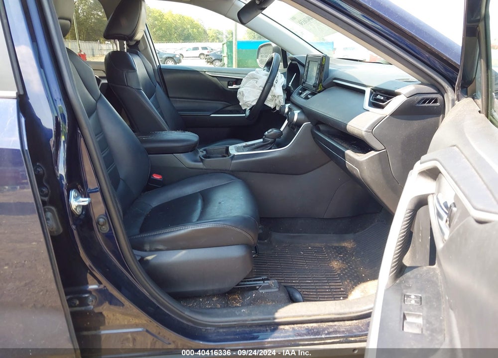 2021 TOYOTA RAV4 XLE PREMIUM VIN: 2T3C1RFV3MW142023