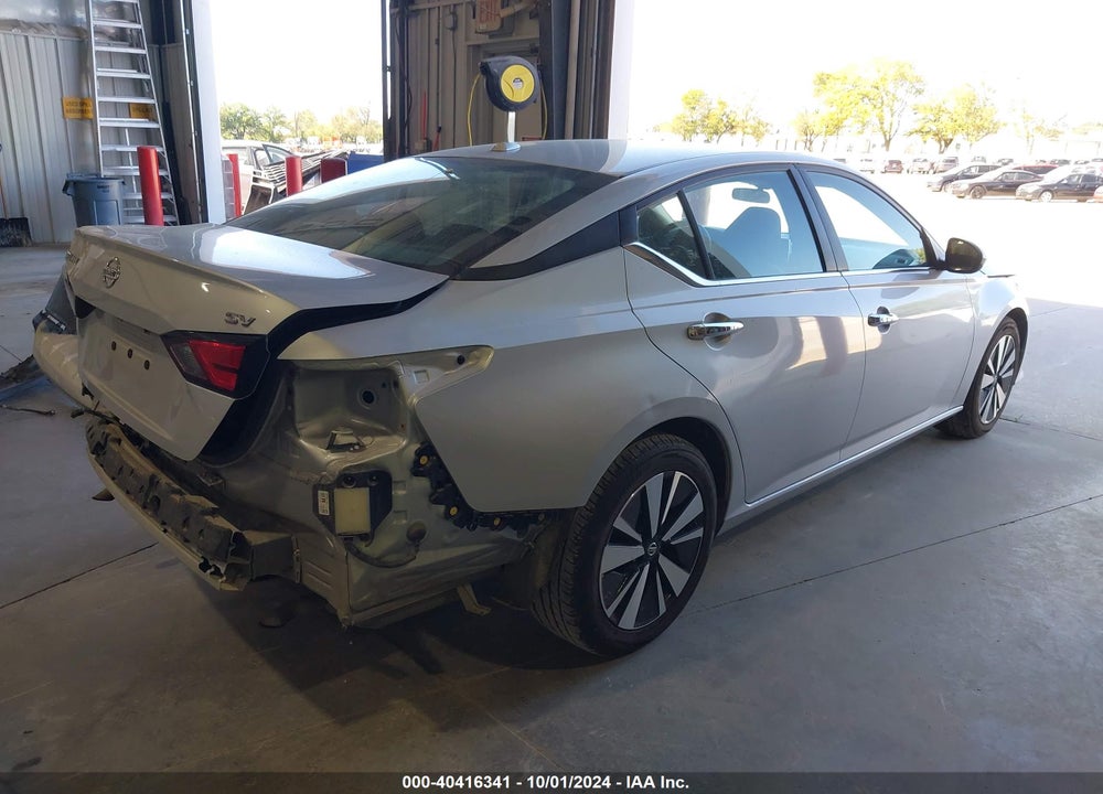 2022 NISSAN ALTIMA SV FWD VIN: 1N4BL4DVXNN318673