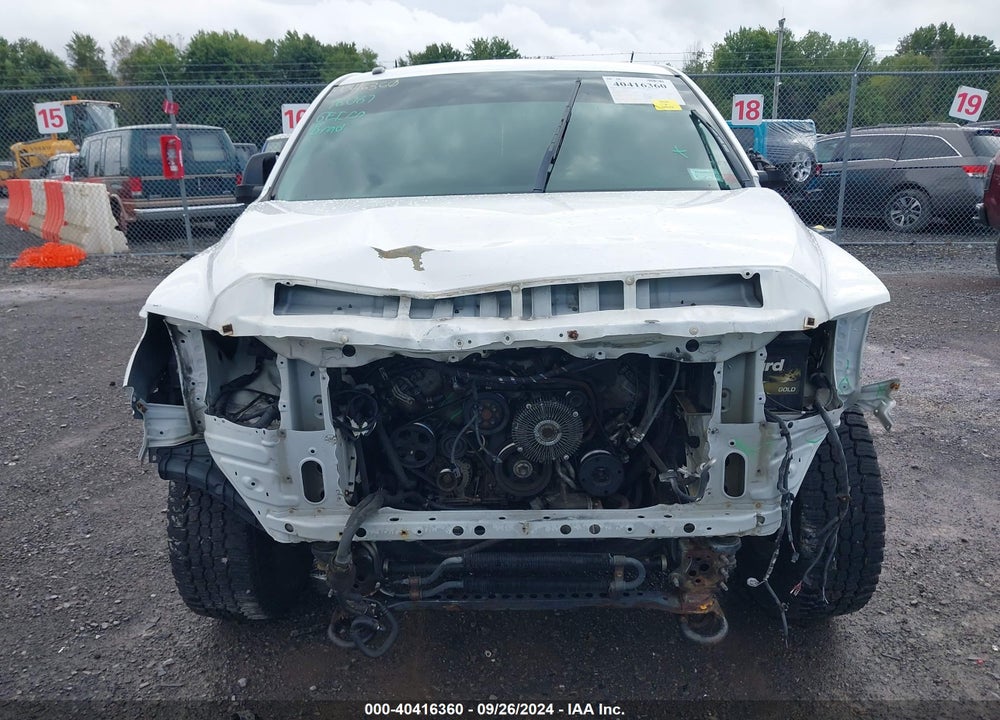 2016 TOYOTA TUNDRA SR5 5.7L V8 VIN: 5TFDY5F18GX511013