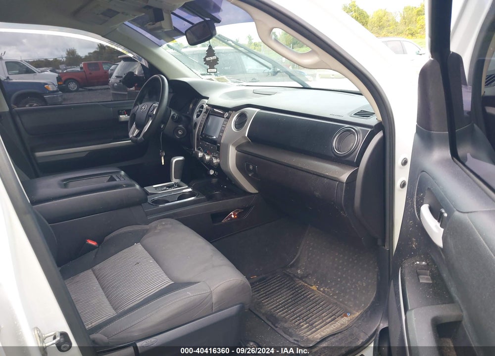2016 TOYOTA TUNDRA SR5 5.7L V8 VIN: 5TFDY5F18GX511013