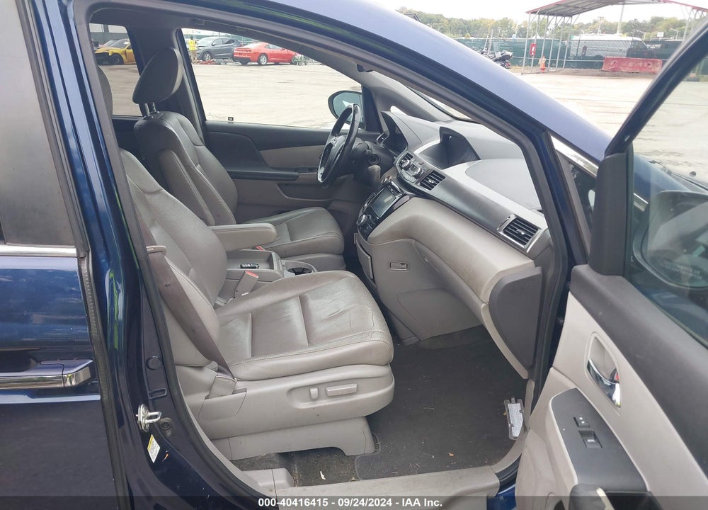 2016 HONDA ODYSSEY EX-L VIN: 5FNRL5H67GB132138