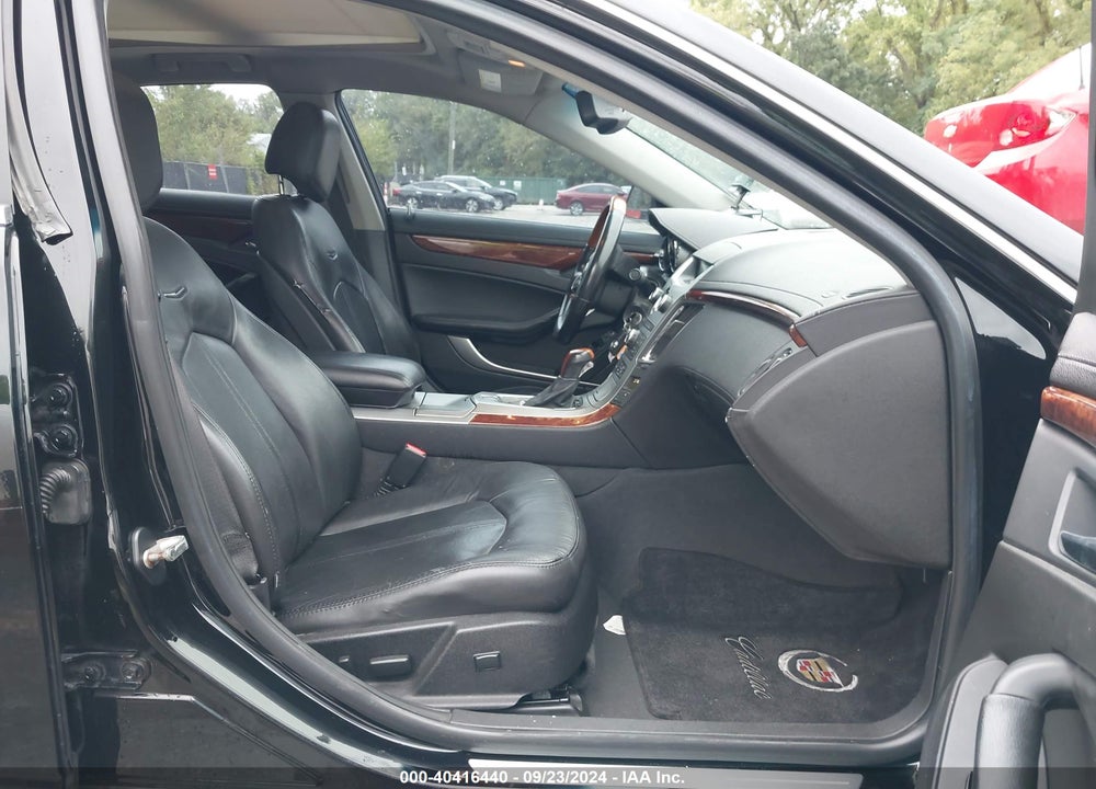 2011 CADILLAC CTS LUXURY VIN: 1G6DG5EY3B0170500