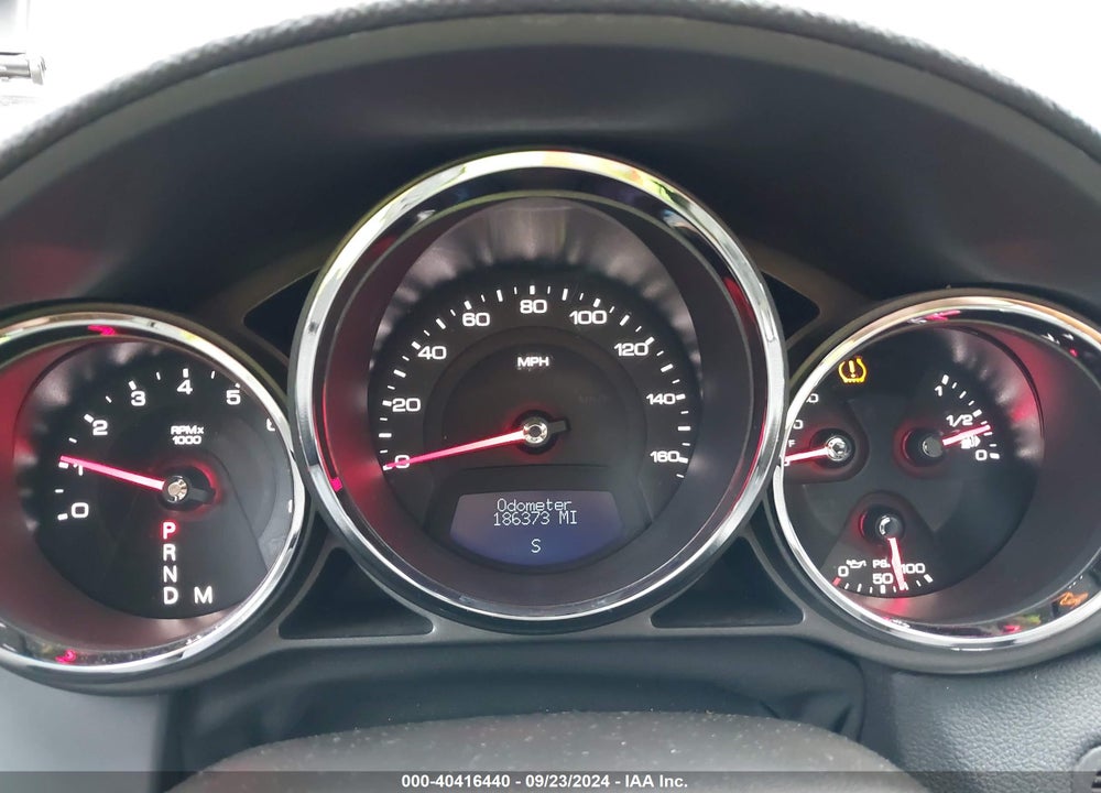 2011 CADILLAC CTS LUXURY VIN: 1G6DG5EY3B0170500