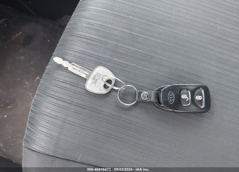 2009 KIA SPORTAGE LX VIN: KNDJF724397600981