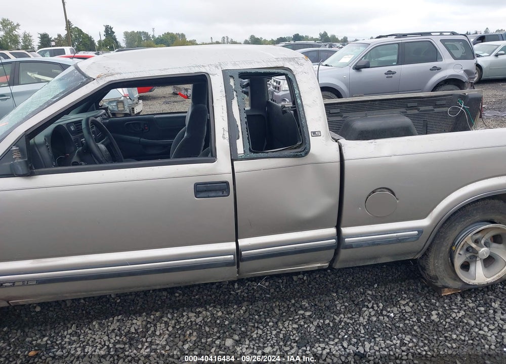 2000 CHEVROLET S-10 LS VIN: 1GCCS1957Y8270514
