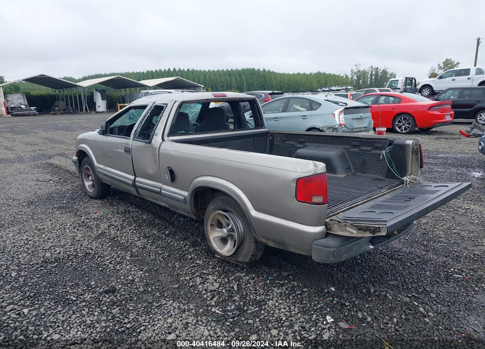 2000 CHEVROLET S-10 LS VIN: 1GCCS1957Y8270514