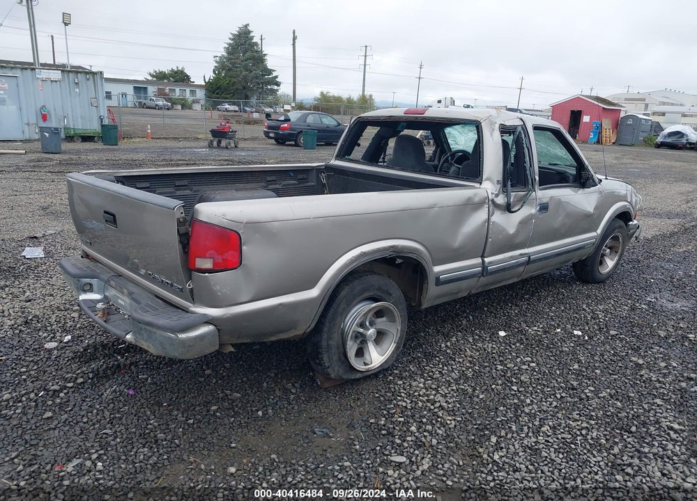 2000 CHEVROLET S-10 LS VIN: 1GCCS1957Y8270514