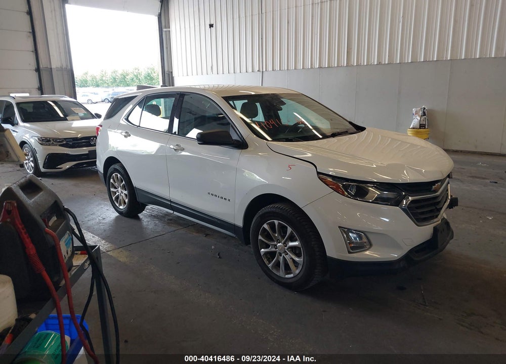 2018 CHEVROLET EQUINOX LS VIN: 2GNAXREV8J6334821