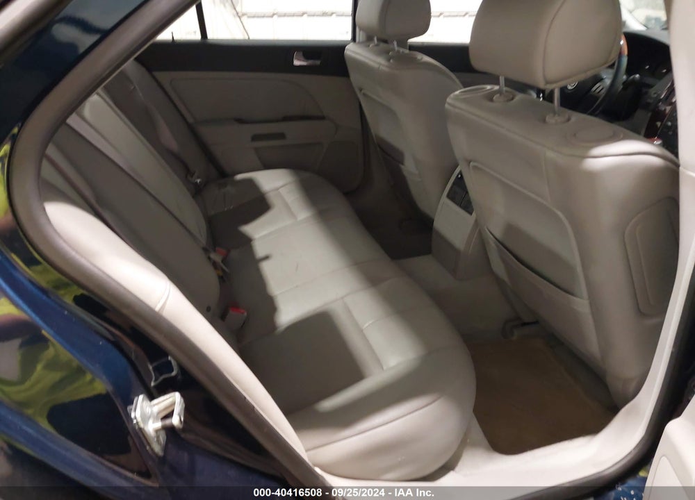 2006 CADILLAC STS V8 VIN: 1G6DC67A660212102