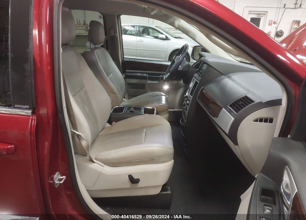 2010 CHRYSLER TOWN & COUNTRY TOURING PLUS VIN: 2A4RR8D1XAR494822